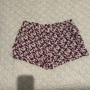 Market & Spruce Floral Women's Shorts